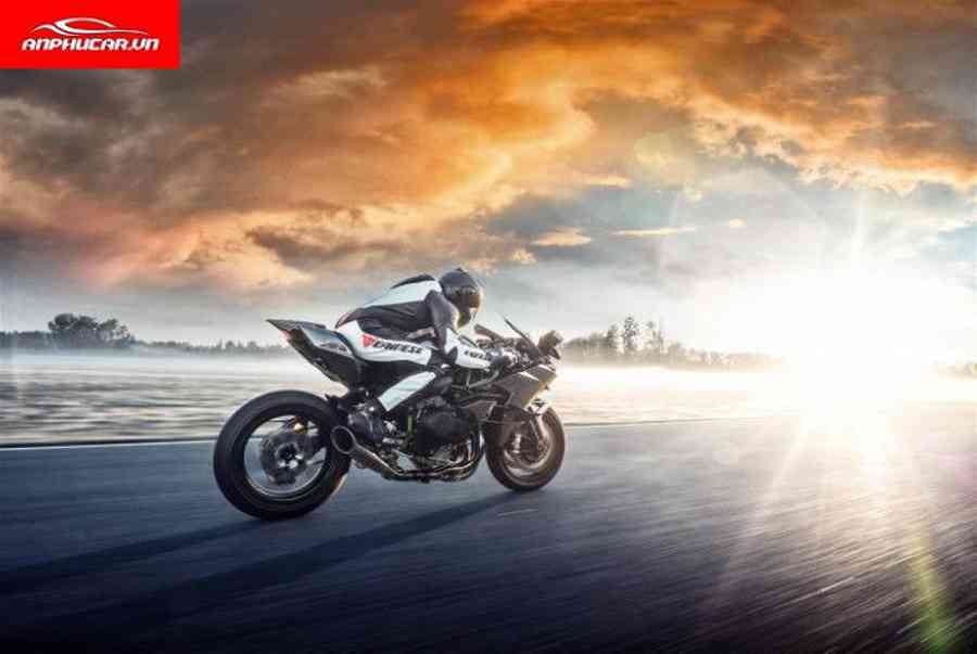 Kawasaki Ninja H2R đẳng cấp thần gió dành cho dân chơi - Cửu Long Real